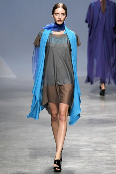 Look 18